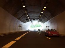 Tunnel.jpg