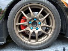 car - blue lugs closeup.jpg