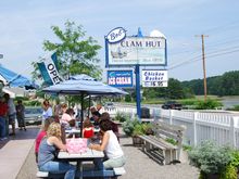 Bob's Clam Hut Sign 1