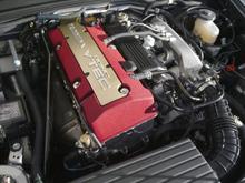 1243276505_2004_Honda_S2000_engine_compartment.jpg