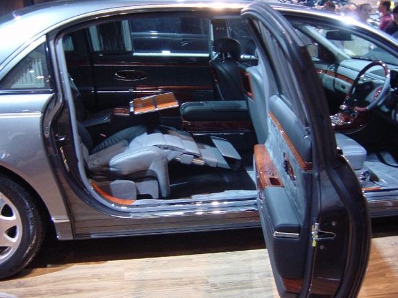 /54 Maybach 62.jpg