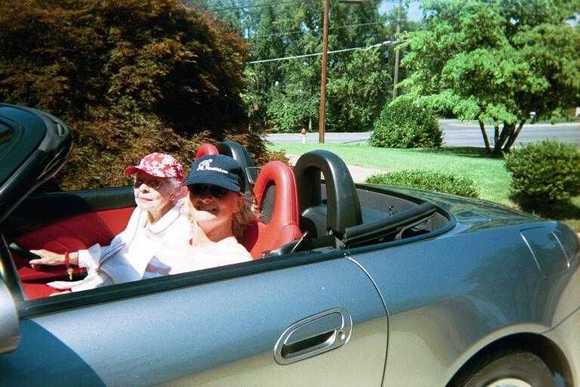 Deb&amp;AuntieInTheS