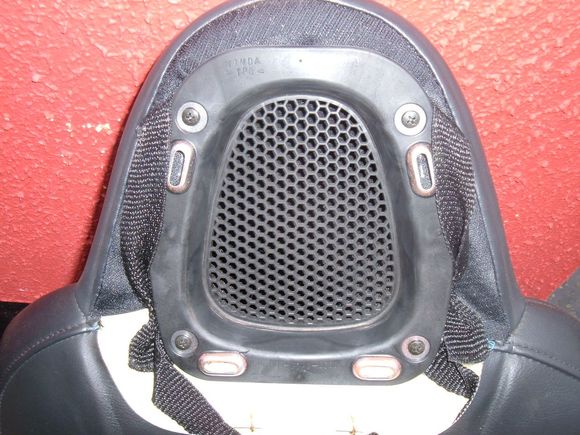 headrest fitting 009.jpg