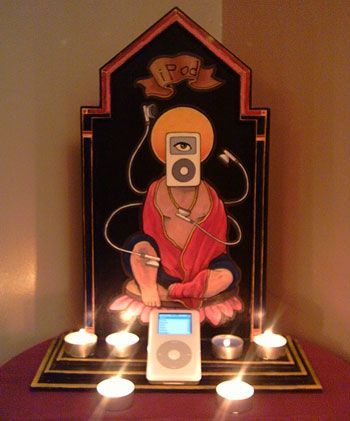 ipod-god-shrine-5.jpg