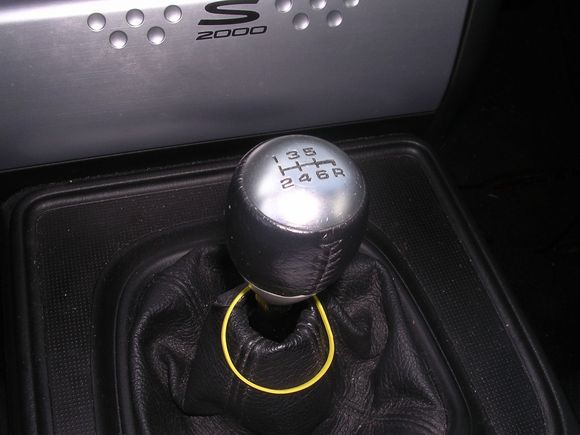 my04 oem shift knob 2