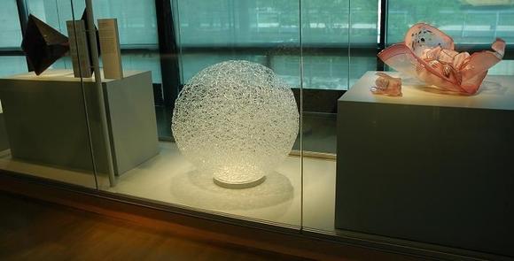060611 glass ball 01990244.JPG