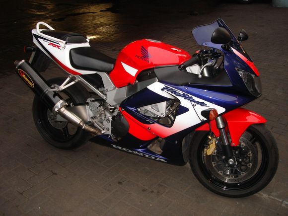 929 Fireblade