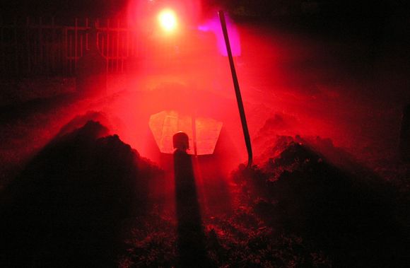 grave2.JPG