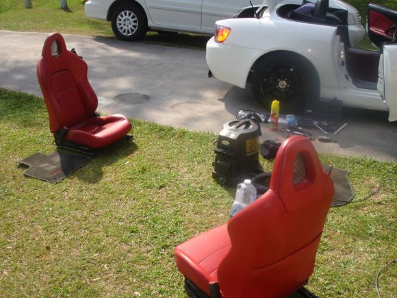 Seats 002.jpg