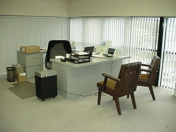 office02.jpg