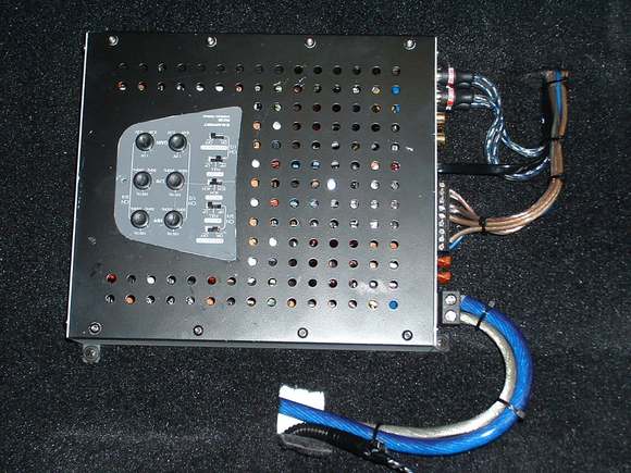 i)Blaupunkt amp-looking stealth.jpg