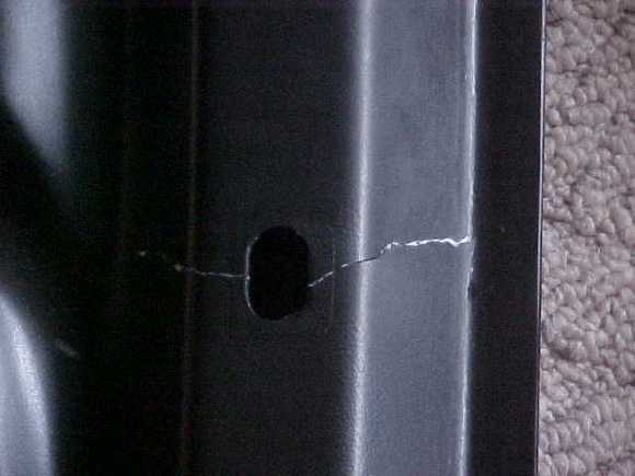 Hoodcrack2.JPG