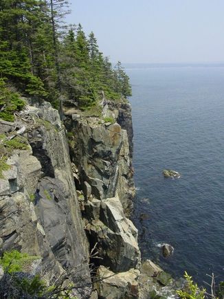 Cliffs 3 sm.JPG