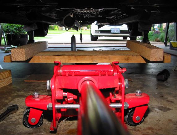 Engine lowering contraption 1.jpg