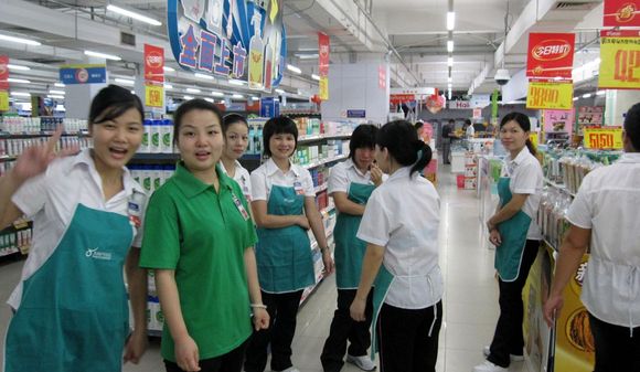 IMG_3626 helpful clerks.JPG