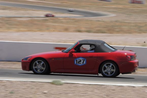twohoos_wsir_8-05_05a.jpg