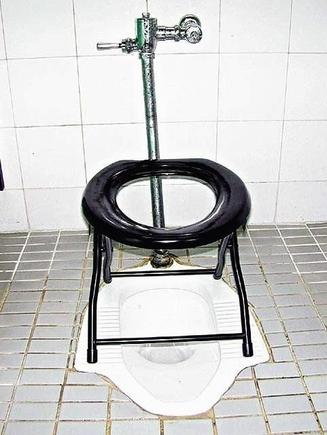 toilet01.jpg