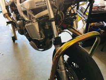 Fairing removed and getting ready for fork tube removal so I can ship them off to DMr Performance for custom rework and all the best goodies to make them top notch.  😍
