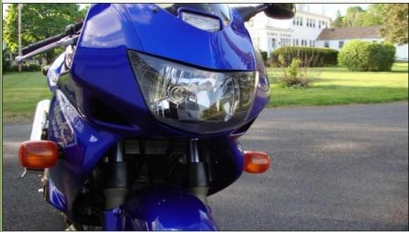 Single headlight, not used to it. My VFR has Two. But you knew that.