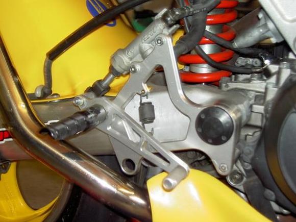 Rear set - right side