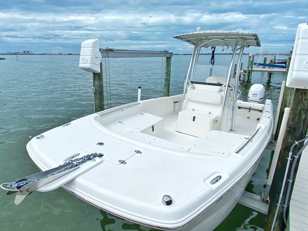 2013 Carolina Cat 230CC 300hrs St. Pete, FL The Hull Truth