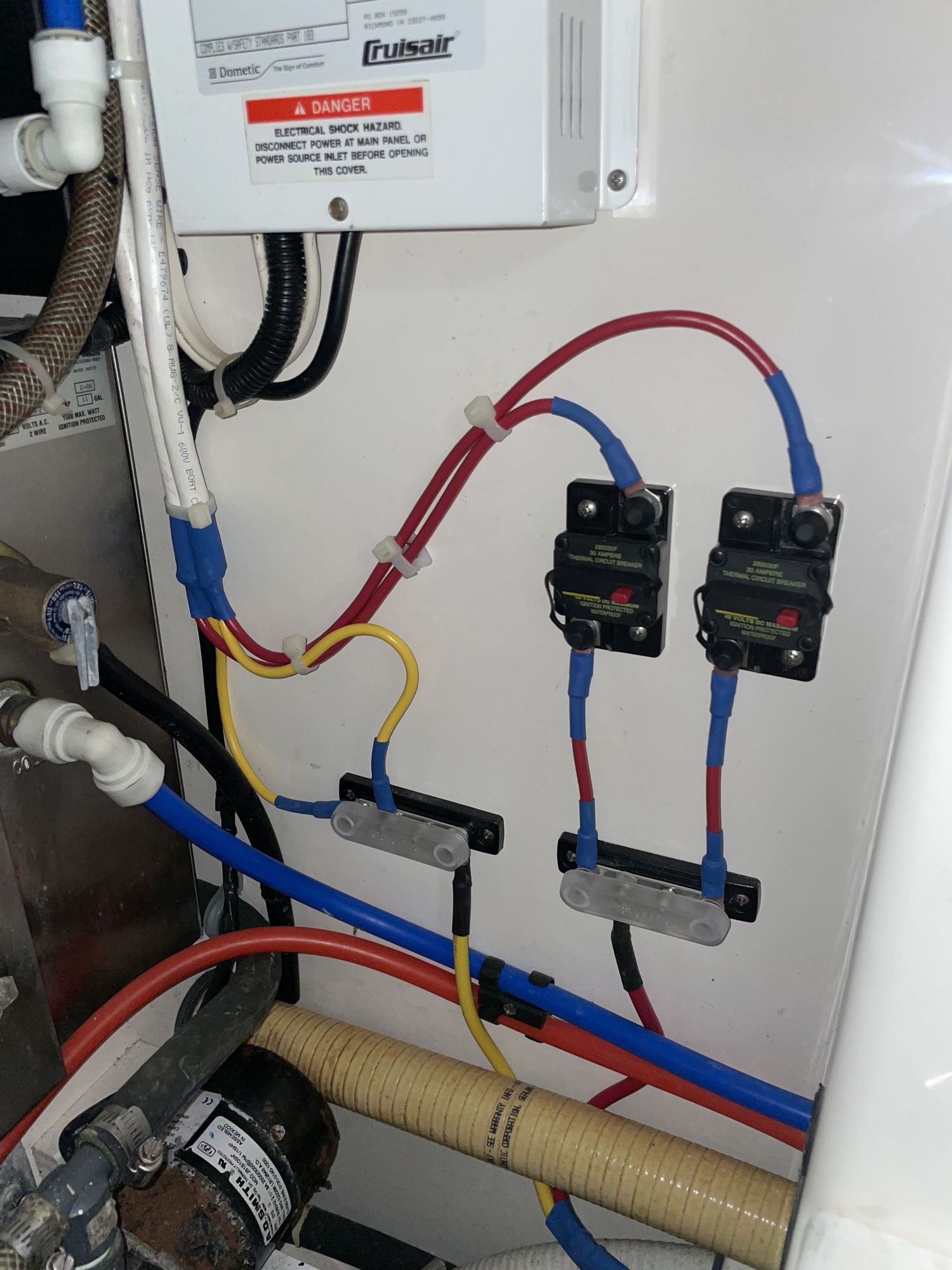 Installed 12V plug for Electric Reel? - The Hull Truth - Boating and Fishing  Forum