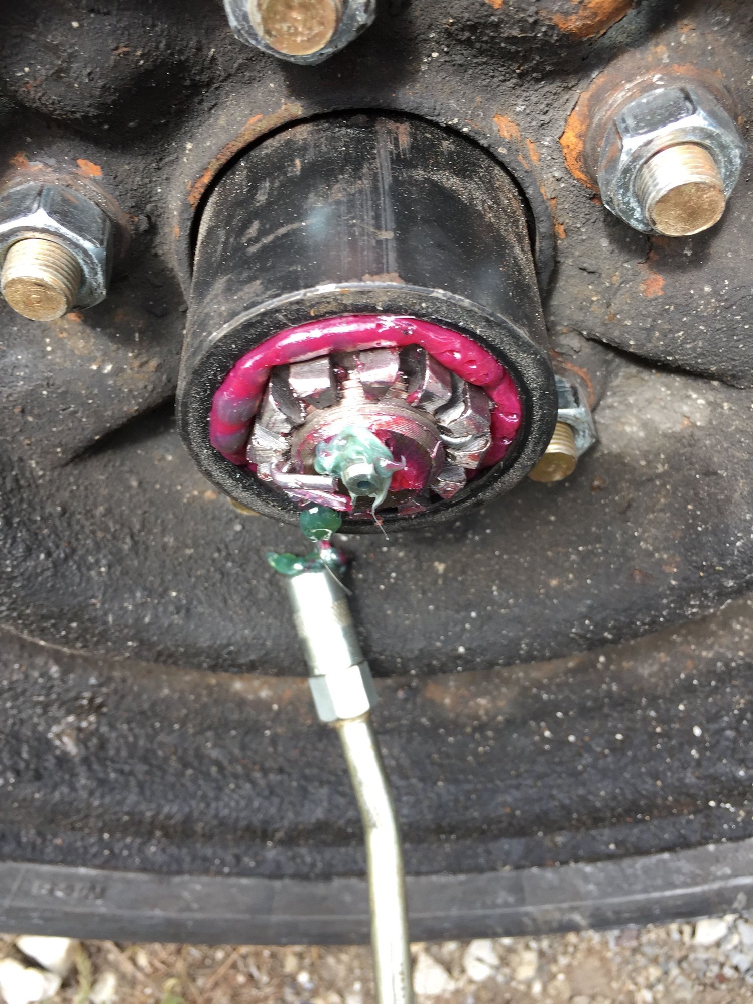 Outer bearing race? The Hull Truth Boating and Fishing Forum