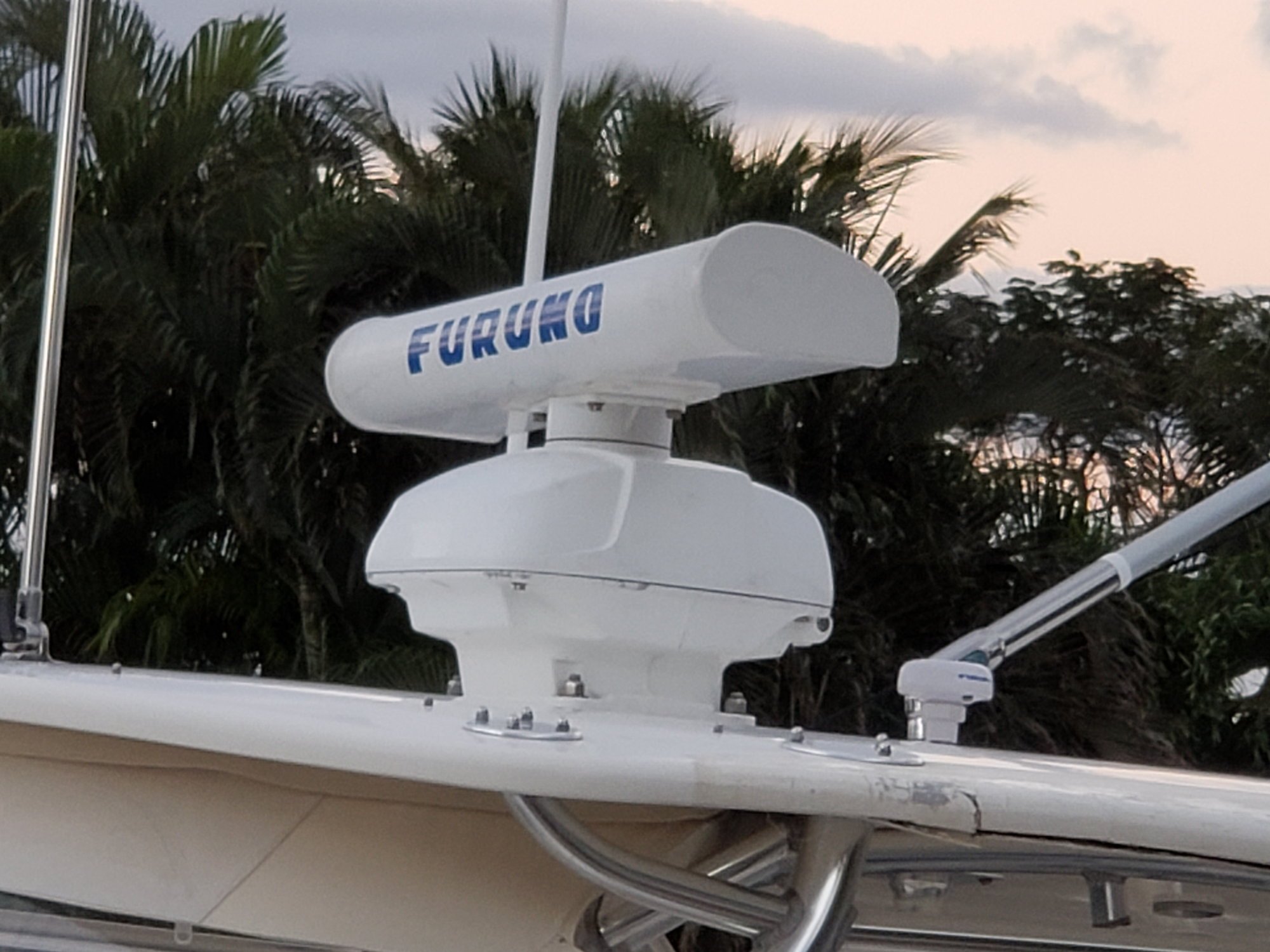 Furuno radar 6kw 4 foot open array - The Hull Truth - Boating and Fishing  Forum