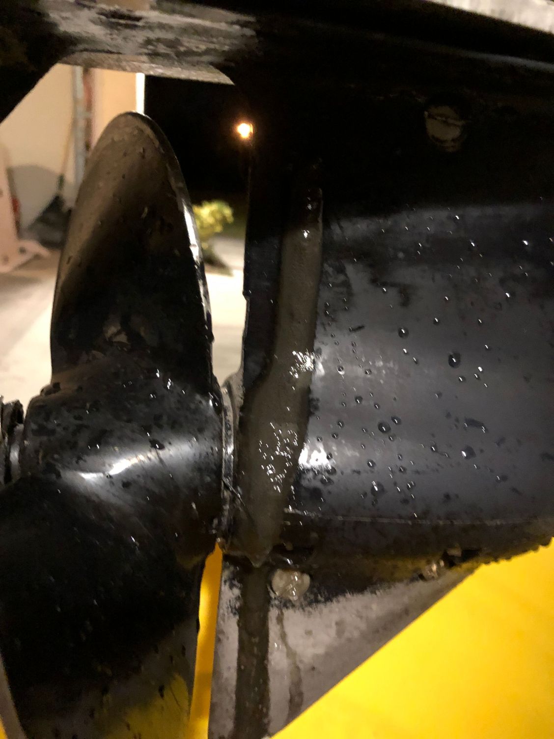 Outboard Leaking Oil Help The Hull Truth Boating and Fishing Forum
