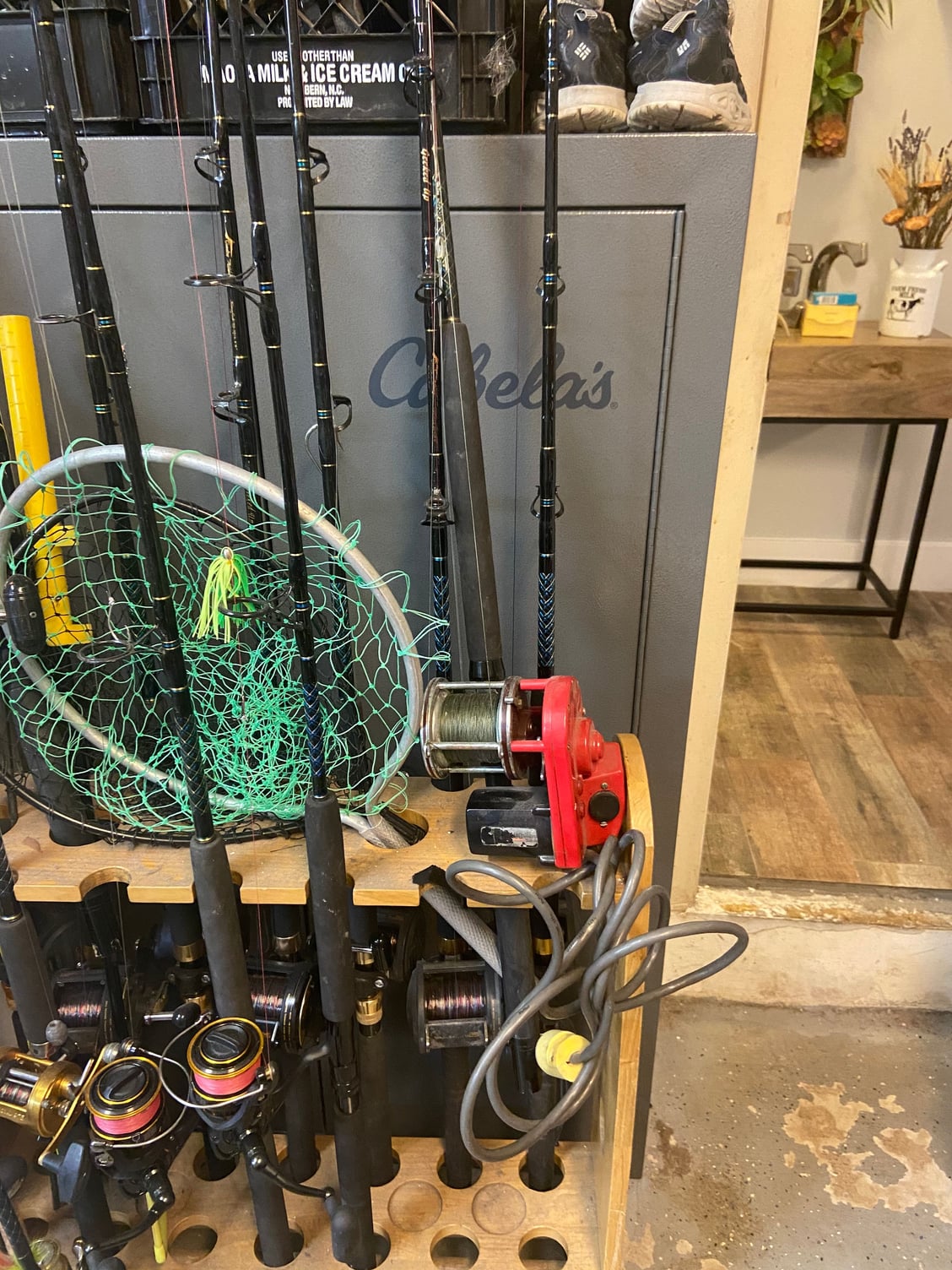 Elec-Tra-Mate 412HS Electric Reel w/Connely Rod $300 - The Hull Truth -  Boating and Fishing Forum