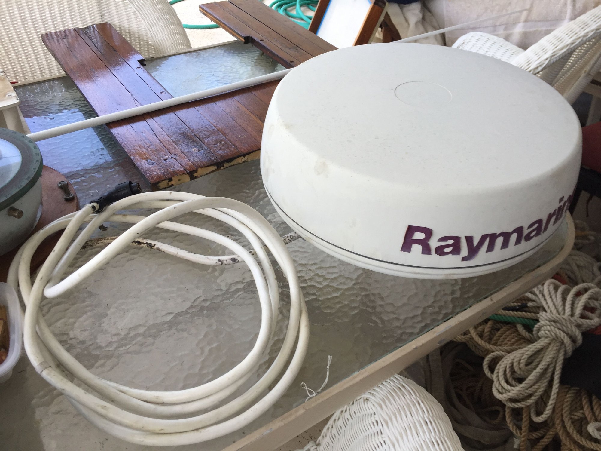 Raymarine 2kw radome pathfinder radar Antenna The Hull Truth