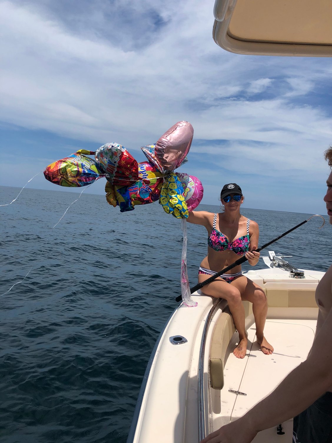 Helium party balloons on the ocean - The Hull Truth - Boating and