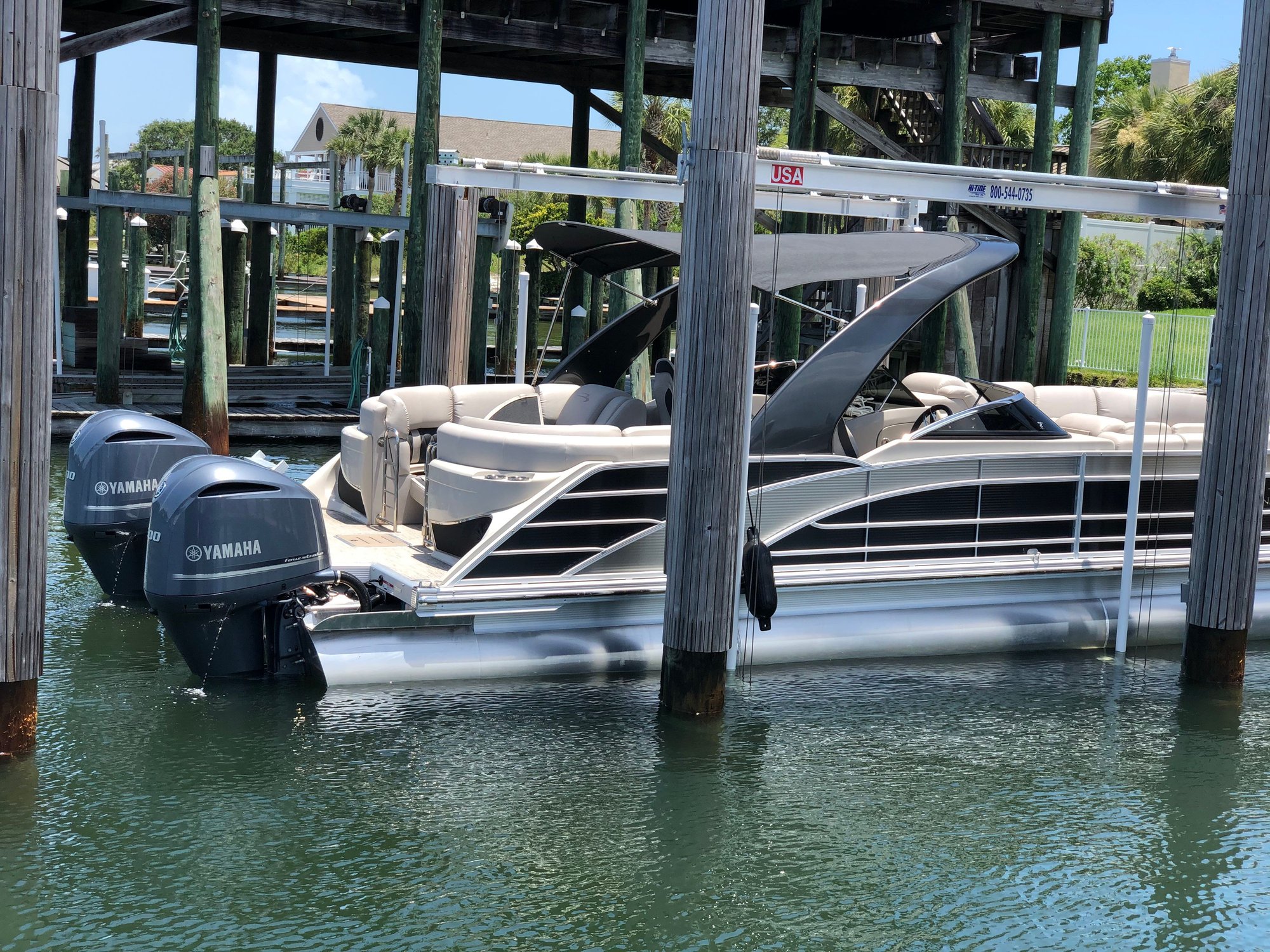 2018 Bennington QSR 30 Tritoon Twin Yamaha 300 and joystick 139,000