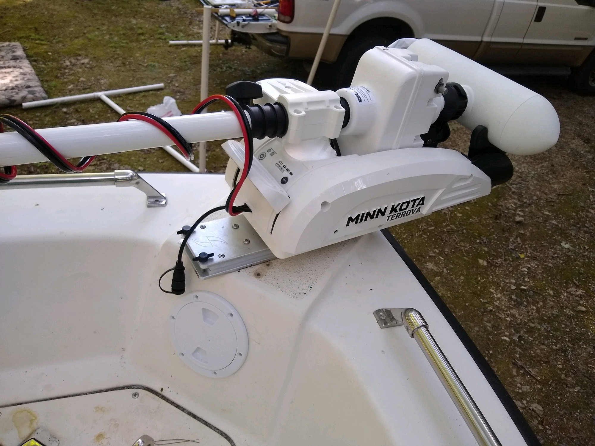 Downrigger mounting question.. - The Hull Truth - Boating and