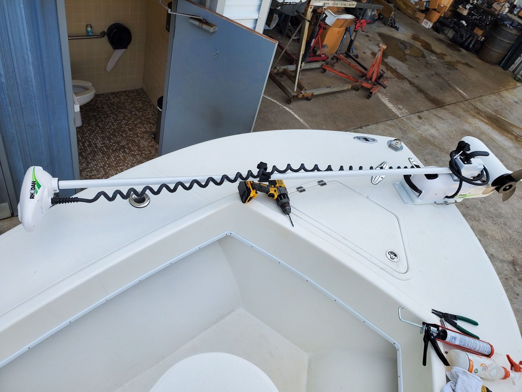 Who has installed GPS Trolling Motor on 2225ft Contender, Competition