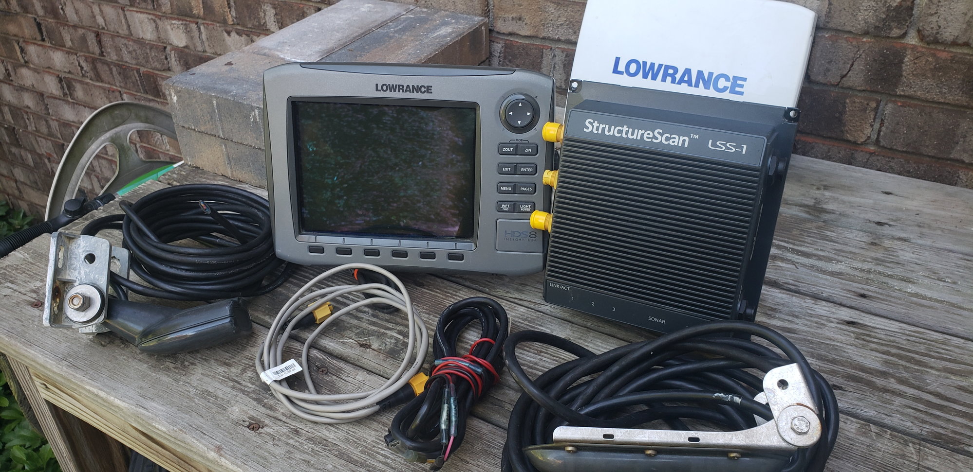 Lowrance HDS 8 w Structure Scan The Hull Truth Boating and Fishing