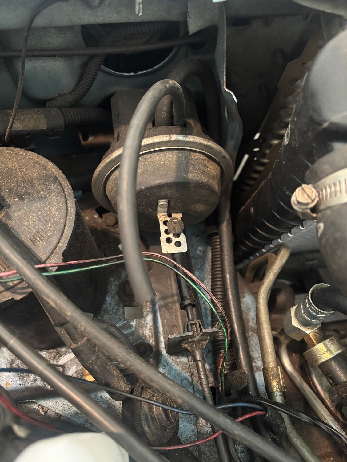 Does anyone knows where this hose goes?