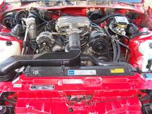 Engine compartment: original but nice :-)