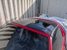 Side by side pic of the Lexan and glass tops. Night and day difference