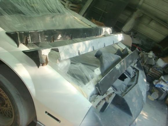 Ground effects ready to start making fiberglass repairs on them.