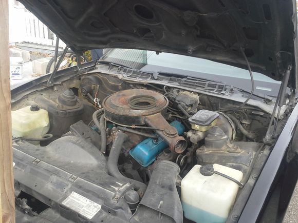 suppose to be an 305(lg4)engine but it have the ram air systeme and its looks to be original