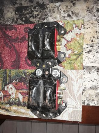 Ls1 poly motor mounts