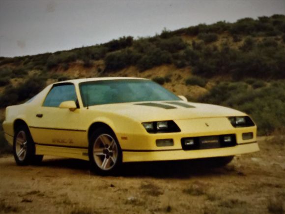 1985 IROC Yellow w/ Tan interior.  Put over 100k on it before selling it in 1993.