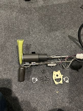 There was a rubber piece that looks like it goes on the top of the pump where the wire connection goes. Is that the right place for it ?
