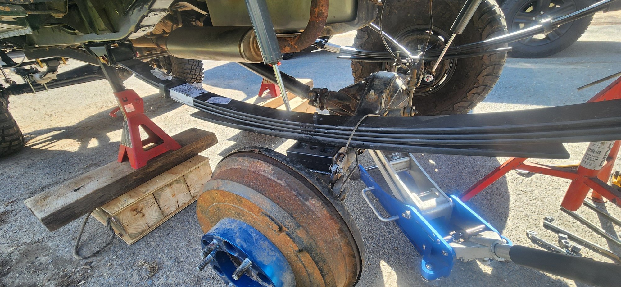 Blocks came in for the rear from Rough Country. 1.5