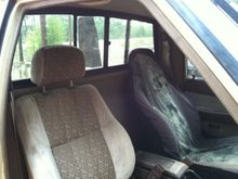 'Nother look at the interior.  Center console cover hinge is broken and the plastic is pretty worn.