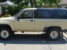 the rear is sagging and the front springs are shot... time for old man emu (coming soon)