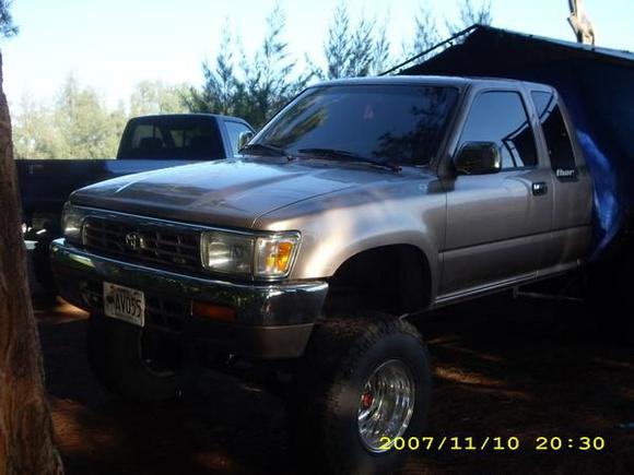 92' ex.cab-4 suspension. 4.88. the sounds in this truck is CRAZY!!!!