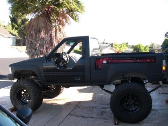 heres how it sits today  made some half doors sittin on 37s