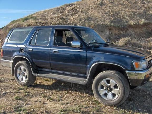 2nd Generation 1993 4Runner Tacoma Wheels 265/65/17 Lake Elsinore
Note: Front Center Wheel Caps do not fit.  Will need to find an alternative cap or clean the area with brake cleaner and spray paint.